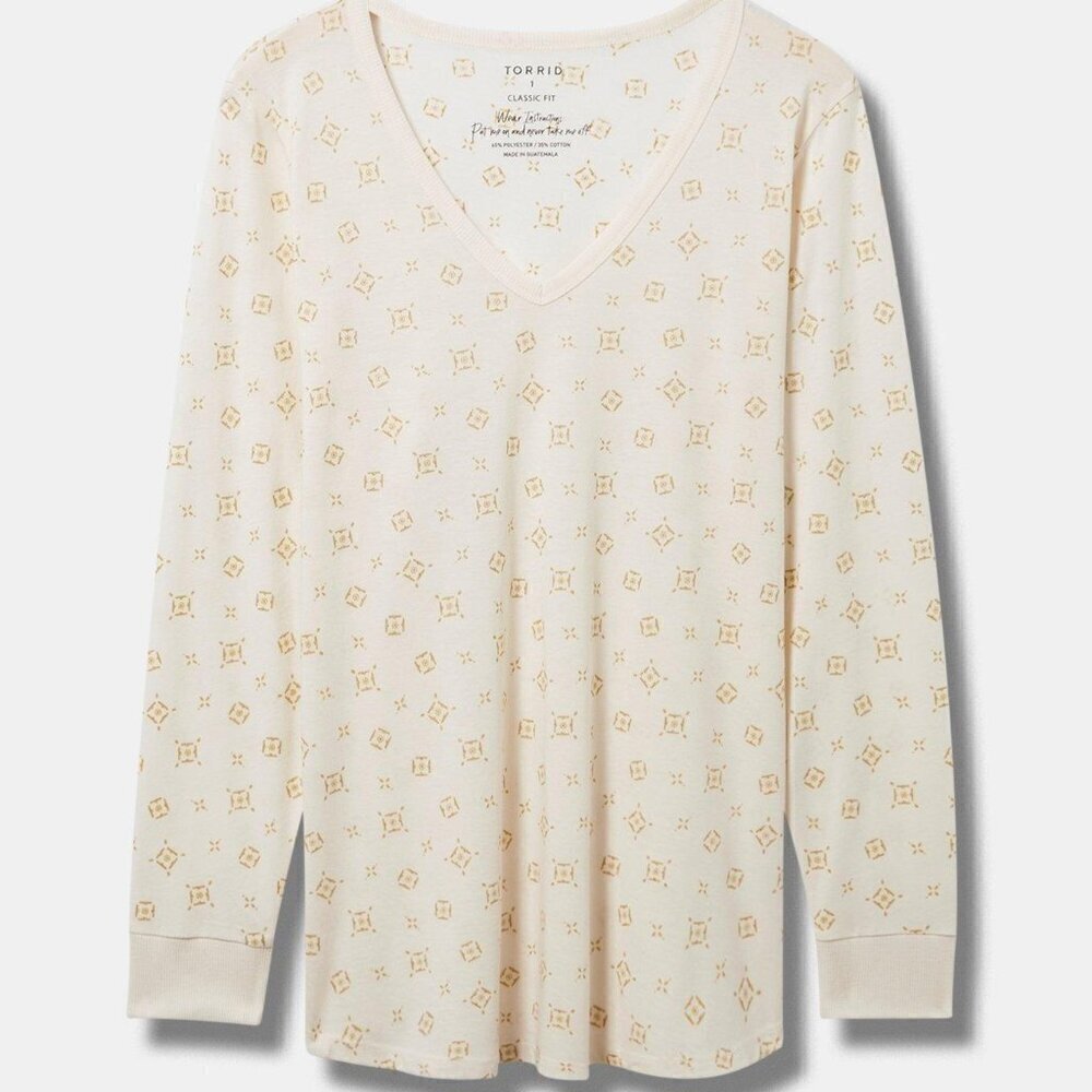 Torrid - Girlfriend Signature Jersey V-Neck Long Sleeve Tee in "Toss Motifs Dew"